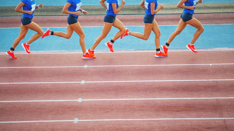 状态不错！4号秀克尼佩尔半场9中7轰18分