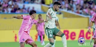 7大主力不打居然赢球！约基奇场下乐开花，恩比德32+10绝望离场